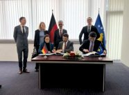 nenshkruhet-kredia-80-milione-euro-per-reformat-ne-sektorin-e-energjise