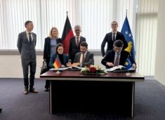 nenshkruhet-kredia-80-milione-euro-per-reformat-ne-sektorin-e-energjise