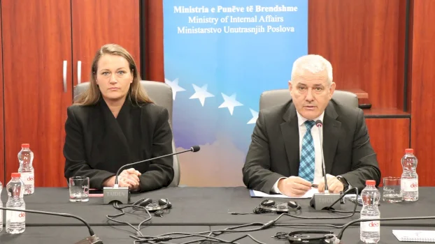 svecla:-koordinim-i-plote-me-komunat-per-zbatimin-e-ligjit-per-te-huajt-dhe-automjete