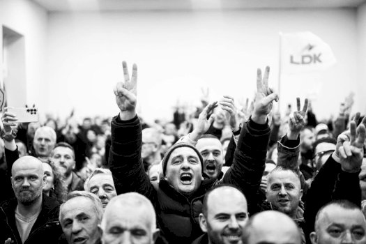 cka-po-paralajmeron-abdixhiku?-–-“pranvera-na-gjen-bashke,-ldk-po-kthehet…”