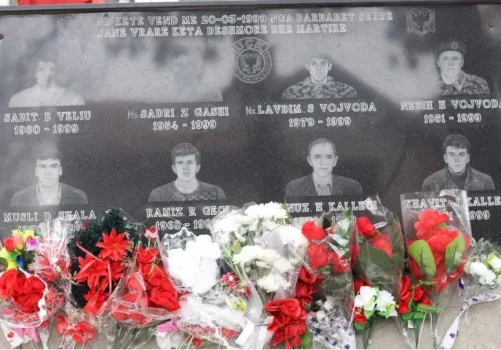 27-vjet-nga-krimi-serb-mbi-qytetaret-ne-skenderaj