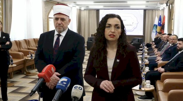 presidentja-vjosa-osmani-viziton-bik-un-per-festen-e-fiter-bajramit,-pritet-nga-myftiu-naim-ternava