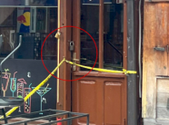 gjakove:-ende-i-mbyllur-dhe-me-shirit-te-policise-lokali-ku-u-vra-nje-person