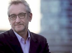 gazetari-evropian-me-pervoje-pezullohet-nga-puna-pasi-perdori-gabimisht-inteligjencen-artificiale