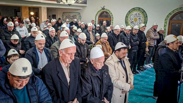 besimtaret-falin-bajramin-ne-prizren-me-plisa-ne-koke