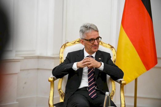 ambasadori-gjerman:-na-duhen-institucione-stabile,-punoni-per-te-miren-e-vendit