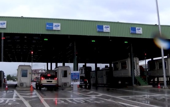 kosovaret-pas-festes-se-bajramit-ia-mesyjne-shqiperise,-fluks-i-madh-ne-morine-qysh-ne-mengjes