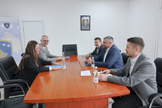 ministri-hoti-pret-ne-takim-shefen-e-unicef-it-ne-kosove,-diskutohet-per-prioritetet-sociale-dhe-bashkepunimin-2026–2030