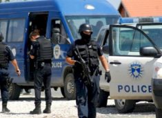 aksion-policor-ne-suhareke:-tre-te-arrestuar,-sekuestrohen-heroine-dhe-arme