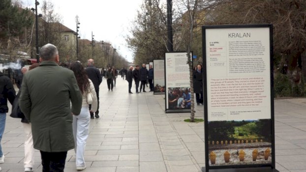 27-vjetori-i-nderhyrjes-se-nato-s-ne-kosove:-ne-sheshin-e-prishtines-ekspozohen-te-gjitha-masakrat-serbe