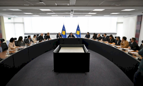 delegacioni-faktmbledhes-i-organizatave-evropiane-te-gazetareve-i-shkojne-ne-zyre-kurtit,-zkm-del-me-njoftim