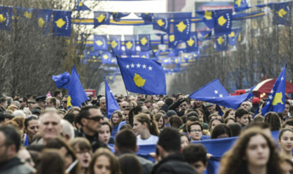 mbi-gjysma-e-qytetareve-jashte-tregut-te-punes,-alarm-per-ekonomine-e-kosoves