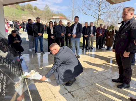 latifi-perkujton-49-martiret-e-brestocit-ne-27-vjetorin-e-renies