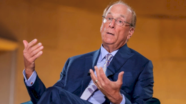 shefi-i-gjigantit-financiar-blackrock-paralajmeron-per-recesion-global-nese-cmimi-i-naftes-arrin-150-dollare