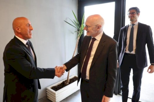 haradinaj-takon-ambasadorin-francez,-guerot