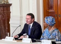 zoteriu-i-pare-ne-shtepine-e-bardhe,-perfaqeson-kosoven-ne-samitin-nderkombetar-per-te-rinjte