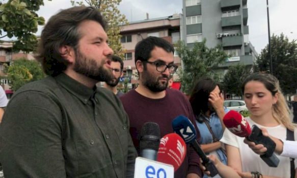 gjinovci-ua-le-fajin-familjareve-te-viktimave-per-ekspoziten:-per-pensione-i-deklaruan-te-vraret-si-ushtare-–-histeri-e-rivaleve-te-kurtit