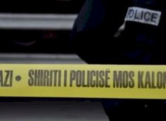 tragjedi-ne-vushtrri:-humb-jeten-femija-pasi-goditet-aksidentalisht-me-veture-nga-babai