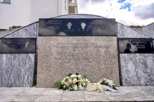 kurti-shkruan-per-masakren-e-podujeves:-per-krimet-e-serbise-ka-deshmi-e-deshmitare,-ato-duhet-shnderrohen-ne-aktakuza-e-denime