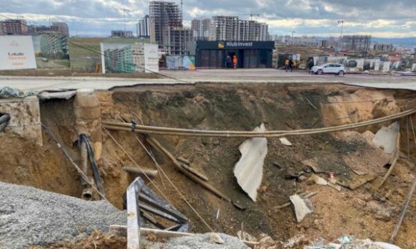 dyshohet-se-rrjedhja-e-ujit-shkaktoi-shembjen-e-rruges-“don-shtejfen-kurti”