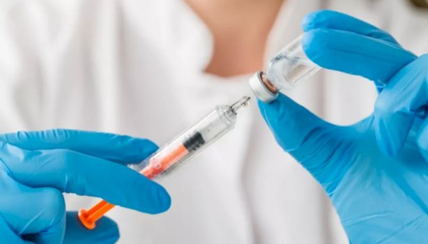 zgjerohet-vaksinimi-kunder-hpv-se,-ikshpk:-hap-i-rendesishem-per-mbrojtjen-e-shendetit-publik