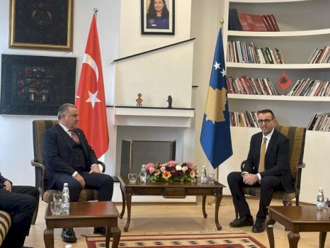 ndeshja-kosove-turqi,-gashani-takohet-me-ministrin-turk-osman-askin-bak