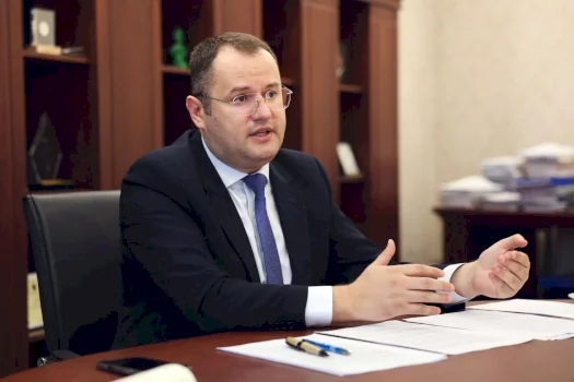 guvernatori-ismaili-per-bloomberg:-kosova-drejt-rekordit-te-investimeve-te-huaja-direkte