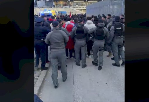 nuk-kishin-bileta,-policia-nuk-i-lejon-tifozet-turq-te-hyjne-ne-“fadil-vokrri”