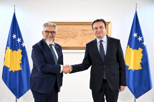 kryeministri-kurti-priti-ne-takimin-shefin-e-misionit-te-eulex-it,-barbano