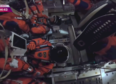 4-astronaute-te-nasa-s-pas-pak-nisen-ne-nje-udhetim-rreth-henes,-ketu-mund-t’i-ndiqni-pamjet-live