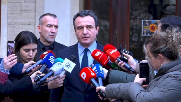 kurti-sulmon-edhe-nje-here-me-fjalet-“armiq”-e-“argate”,-vetem-nje-jave-pasi-misioni-i-kie-e-beri-pergjegjes-per-gjendjen-e-medias