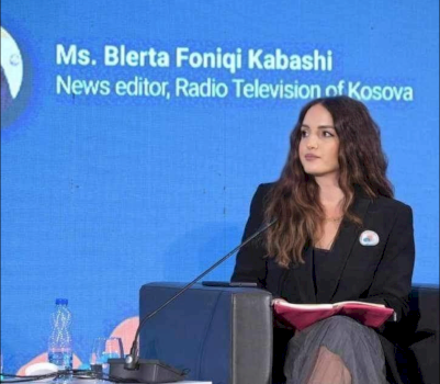 gazetarja-e-rtk-se-i-reagon-kurtit:-ti-flet-per-fjalen-e-lire,-ndersa-ne-u-larguam-nga-detyrat-tona-per-shkak-te-fjales-se-lire