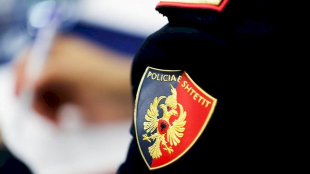 shqiperi:-djali-merr-peng-prinderit-e-tij,-i-kercenon-me-thike