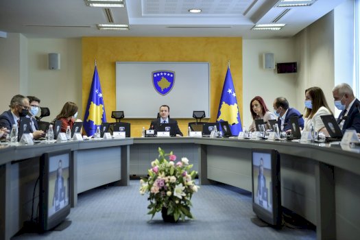 qeveria-kurti-mblidhet-neser