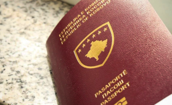 miratohet-projektligji-per-shtetesine,-svecla-thote-se-krijon-lehtesira-edhe-per-diasporen