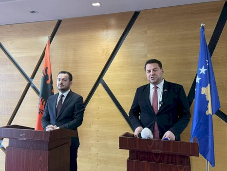 muja-dhe-salla-diskutojne-per-forcimin-e-bashkepunimit-kosove-shqiperi-ne-bujqesi-dhe-tregti