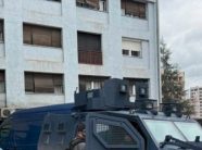 gjendet-nje-granate-ne-nje-podrum-te-ne-ndertese-ne-veri,-ekipet-e-deminimit-e-largojne-ne-menyre-te-kontrolluar