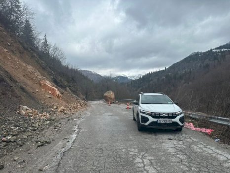 ministria-e-infrastruktures-njofton-per-nderhyrje-ne-dy-akse-rrugore