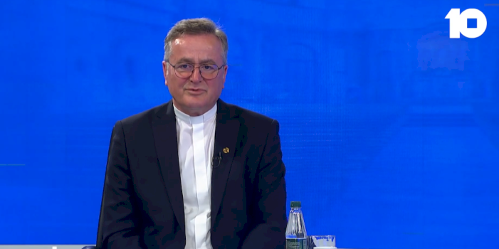 sopi:-pashket-jane-festa-me-e-madhe-e-te-krishtereve,-simbol-i-kalimit-dhe-shpreses