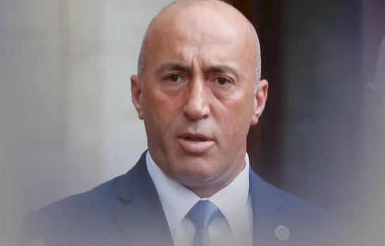 Kërcënoi familjen Haradinaj  dërgohet në Psikiatri Korab Bajgora që e konsideron vetën si   profeti i fundit  