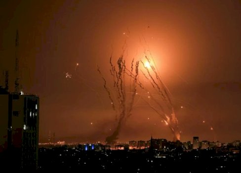 sistemi-mbrojtjes-ajror-i-emirateve-te-bashkuara-arabe-reagojne-ndaj-raketave-dhe-droneve-te-iranit