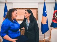 deputetja-britanike-lavderon-osmanin-pas-perfundimit-te-mandatit:-koha-e-gabuar-per-te-humbur-nje-lidere-te-kalibrit-te-saj