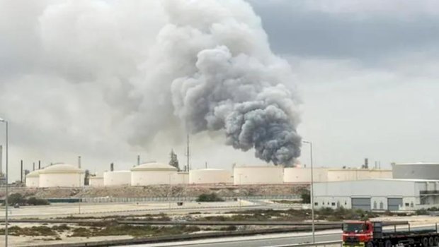 sulmohet-kompleksi-i-naftes-ne-bahrein,-pamje