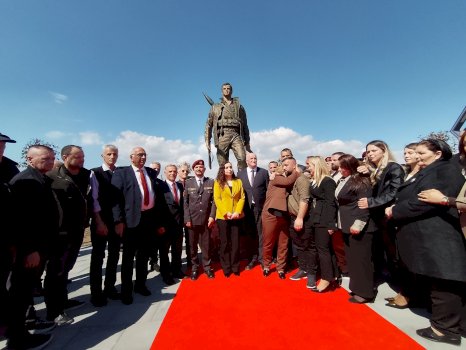 perkujtohen-deshmoret-e-fshatrave-smire-dhe-lubishte-ne-viti