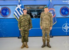 komandanti-i-kfor-it-takon-gjeneralin-grek,-diskutojne-per-sigurine-ne-kosove