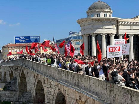 ministria-e-drejtesise-ne-maqedoni-te-veriut-reagon-per-protesten-e-studeneve-shqiptare