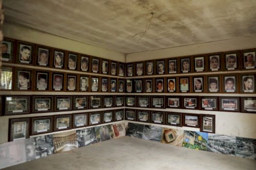 ​botohet-romani-dokumentar-ne-perkujtim-te-viktimave-te-poklekut-te-vjeter