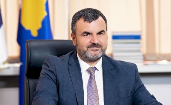 avokati-i-popullit-i-shqiperise-vjen-ne-kosove,-bashke-me-qelajn-takojne-haxhiun-dhe-kryetarin-e-kushtetueses