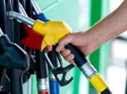 rritet-cmimi-i-naftes-ne-kosove,-bie-i-benzines