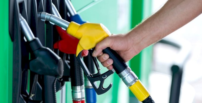 rritet-cmimi-i-naftes-ne-kosove,-bie-i-benzines